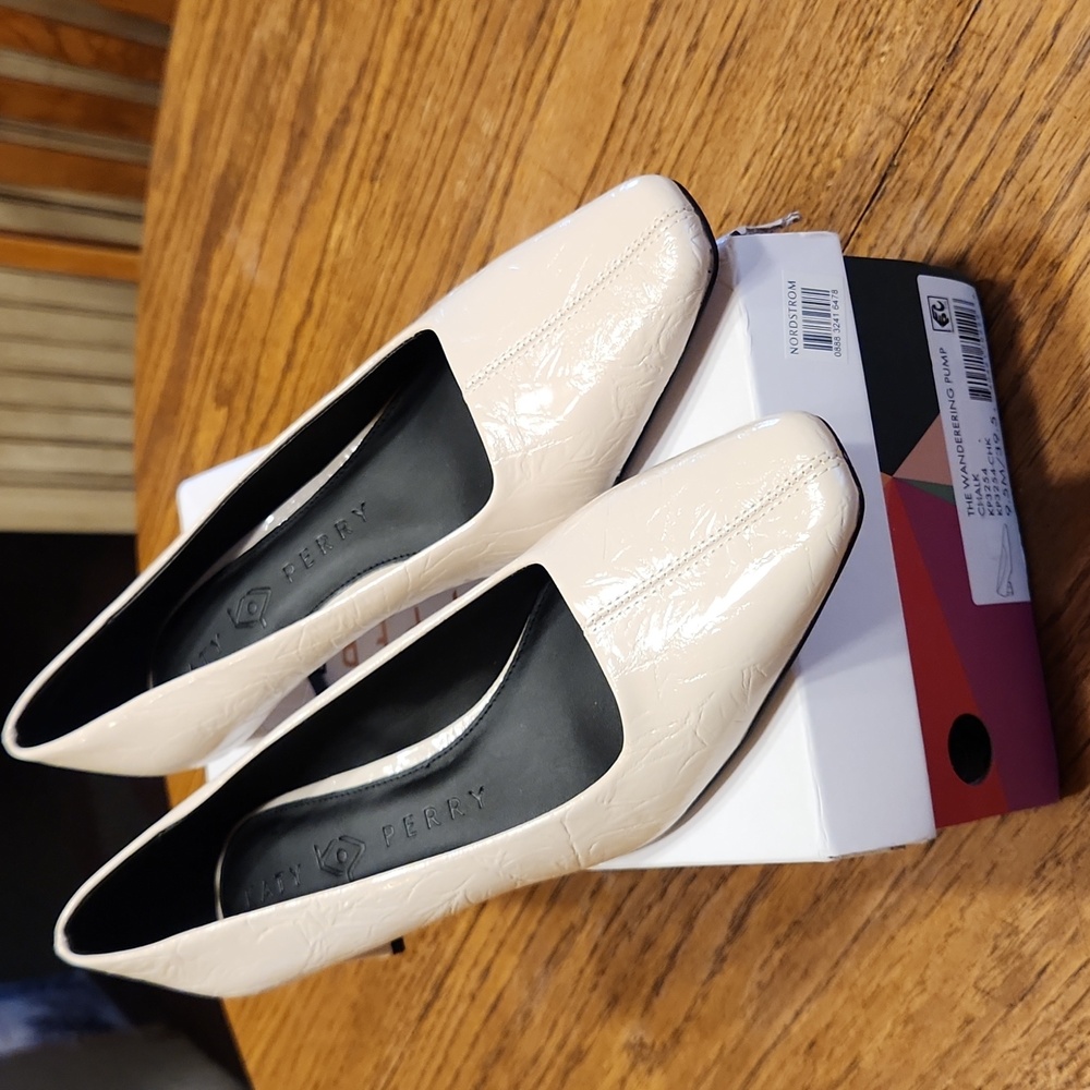 NEW Katy Perry The Wanderering Pump Chalk Size 9.5